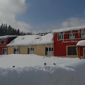 https://domaine-des-mateaux.hotels-rhonealpes.com